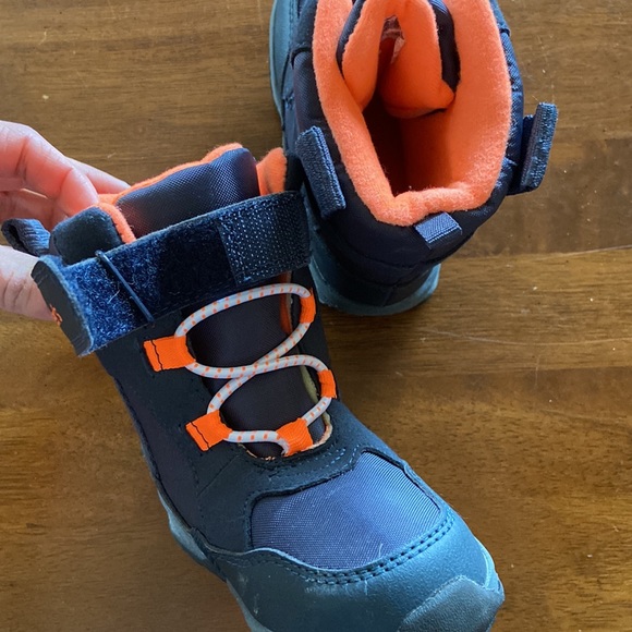 Carter’s Toddler Keilor Snow Boots- New! - Picture 5 of 7